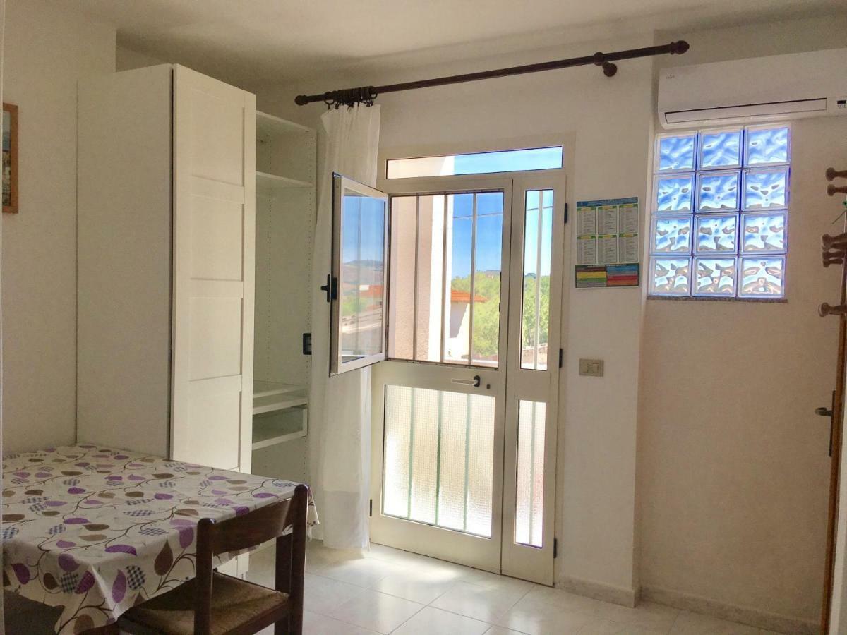 Apartmán Monolocale Loredana Tergu Exteriér fotografie